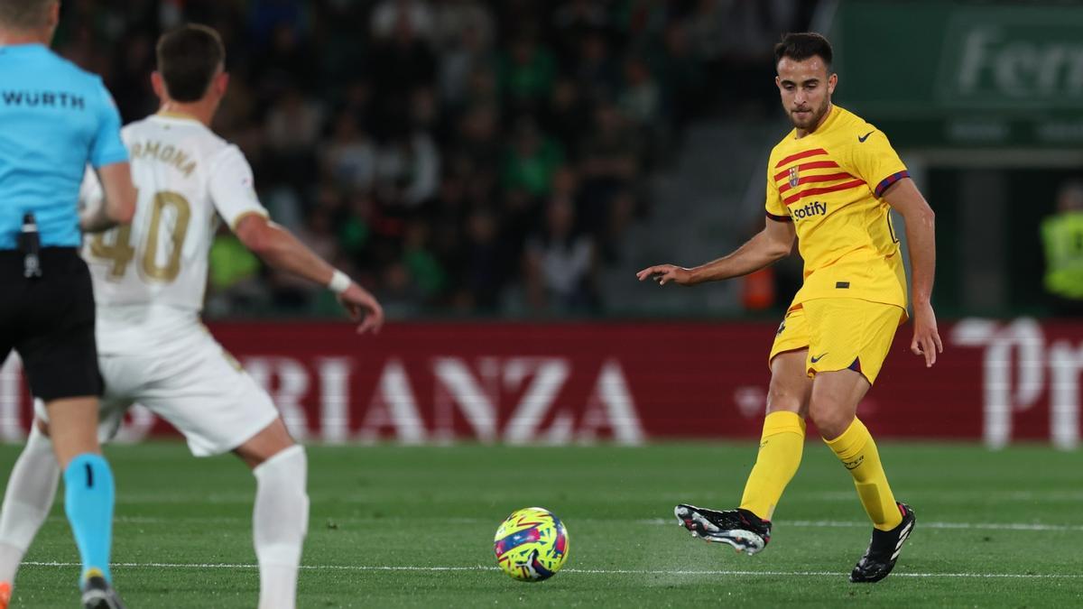 Eric Garcia jugó en la demarcación de pivote contra el Elche