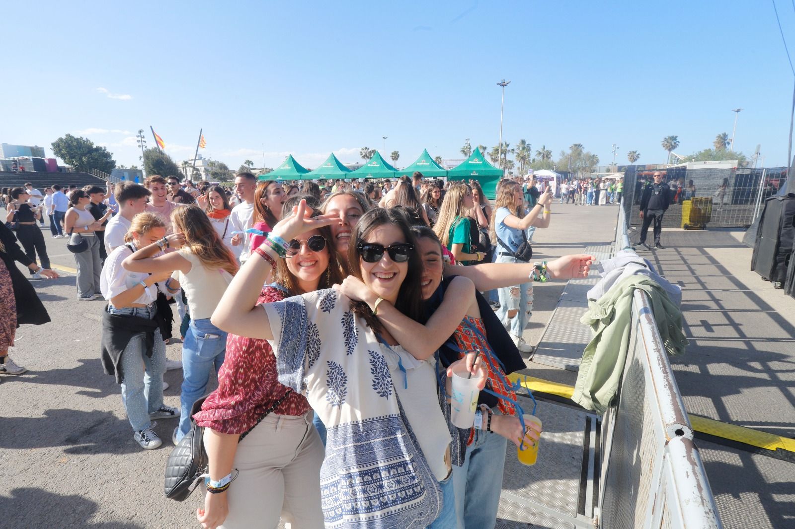 Búscate en las paellas universitarias de la Marina de València