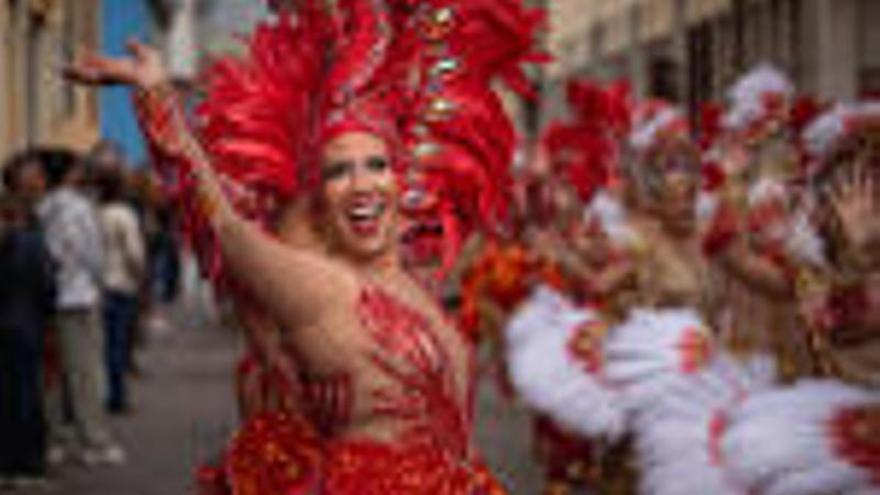 Головний парад Карнавалу Ла-Лагуни відбувся попри негоду