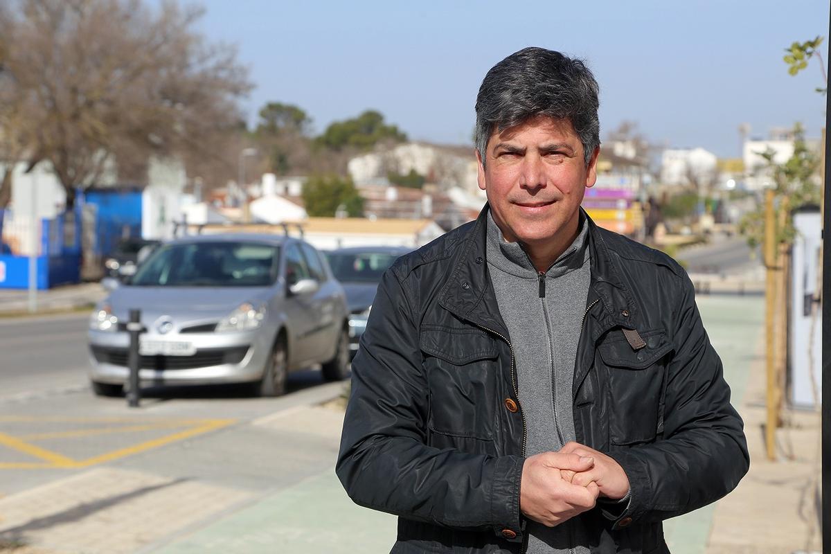 Rafael Llamas, en la avenida de Málaga, en el acceso a Montilla.