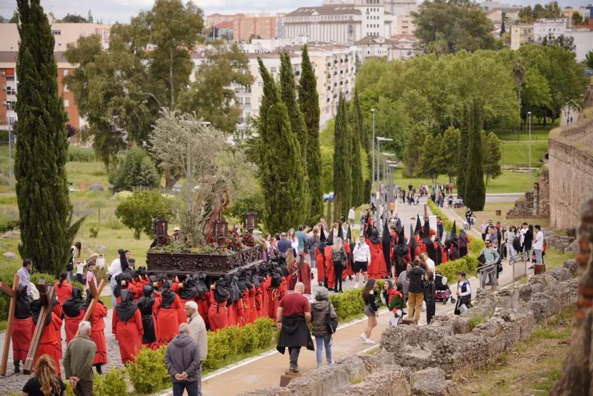 El Prendimiento de Jesús y Nuestra Señora de la Paz abren el Jueves Santo en Mérida.