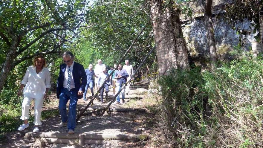 Carmela Silva y Juan Manuel Rey, durante la última visita a la Fábrica da Luz. // Noé Parga