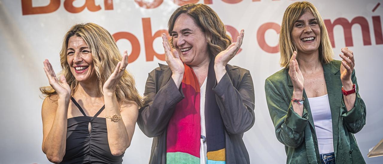 La candidata de los Comuns, Jéssica Albiach (a la derecha), con Ada Colau y Yolanda Díaz en un acto electoral