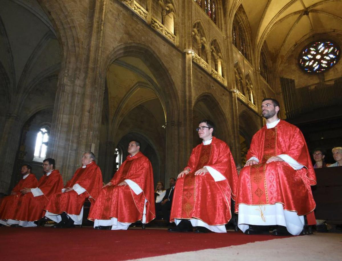 Por la izquierda, Andrés Camilo Cardozo, Alfonso López, José María Sauras, Jhon Steven Rivas, Jesús del Riego y José Javier Alumbreros. | David Cabo