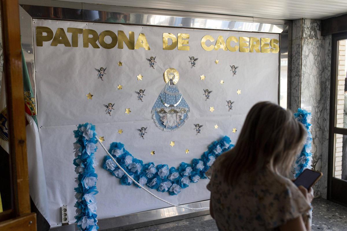La Virgen de la Montaña en la Residencia Cervantes de Cáceres
