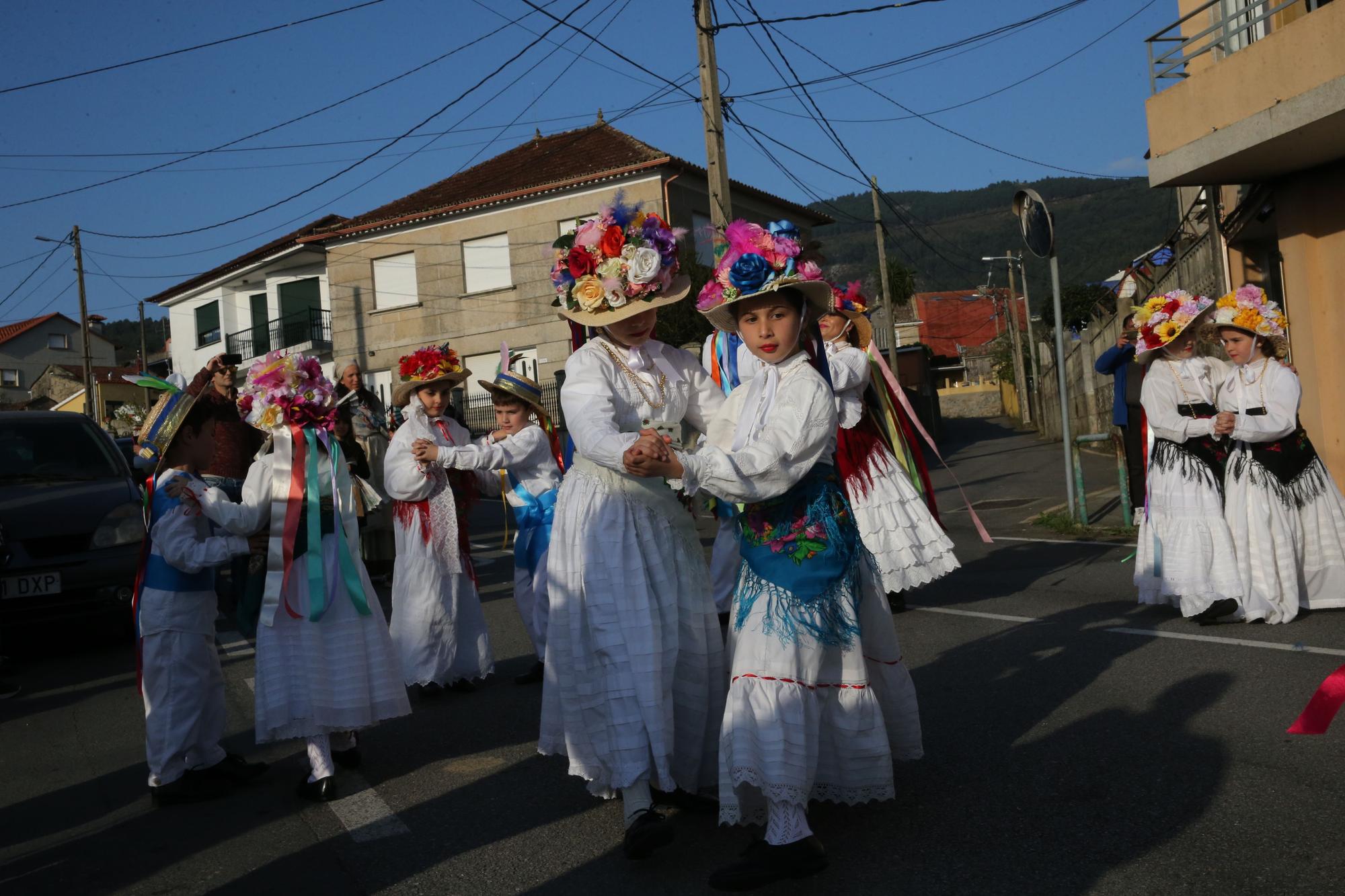 Las damas y galanes copan la atención en Meira