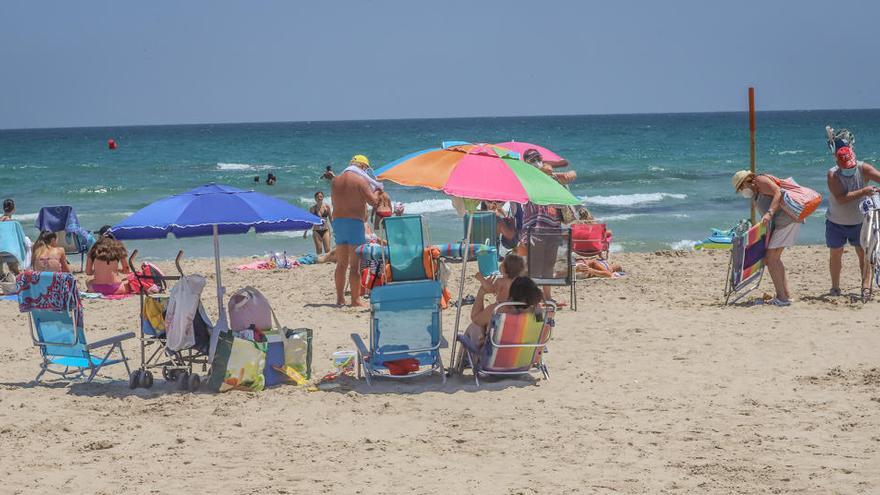 Orihuela cerrará las playas a la 1 de la madrugada para evitar que se traslade allí el ocio nocturno