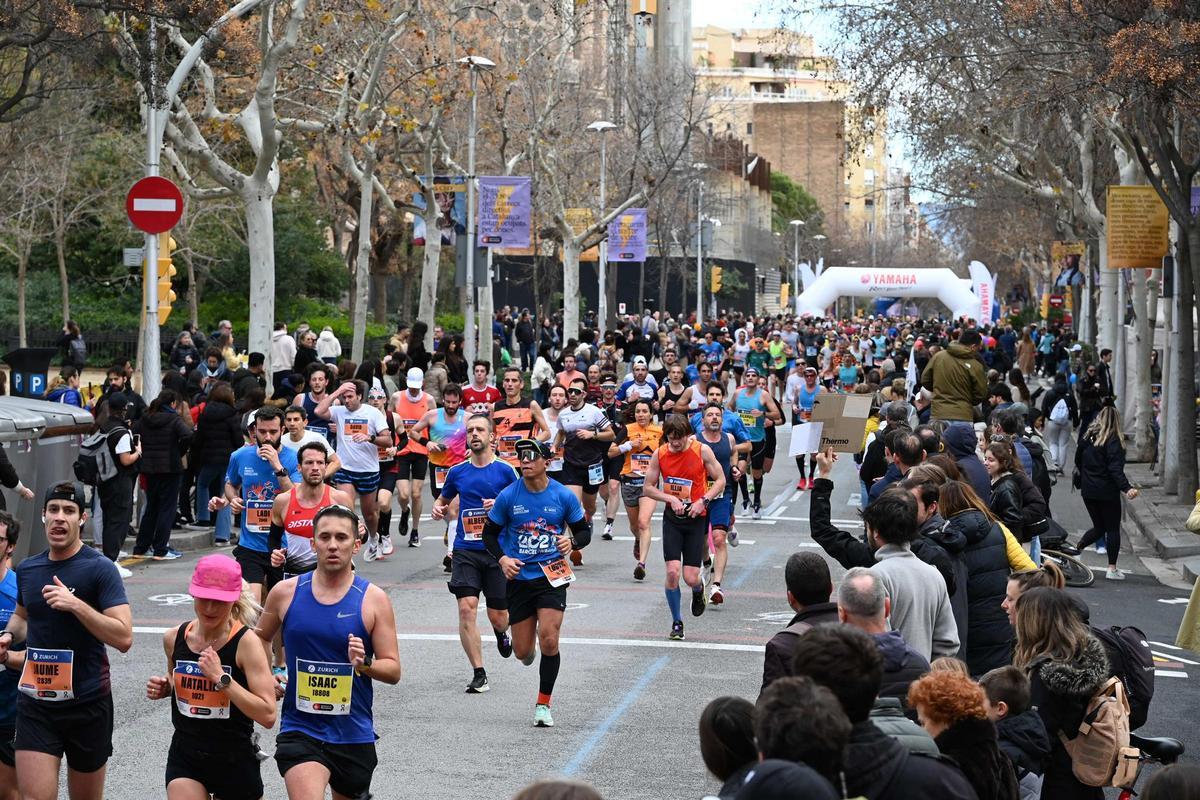 ¿Has participado en la Marató de Barcelona 2024? ¡Búscate en las fotos¡