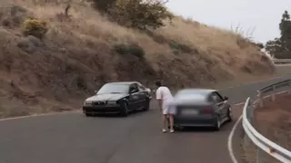 Cuidado en las carreteras con curvas: un gamberro puede venir de frente derrapando
