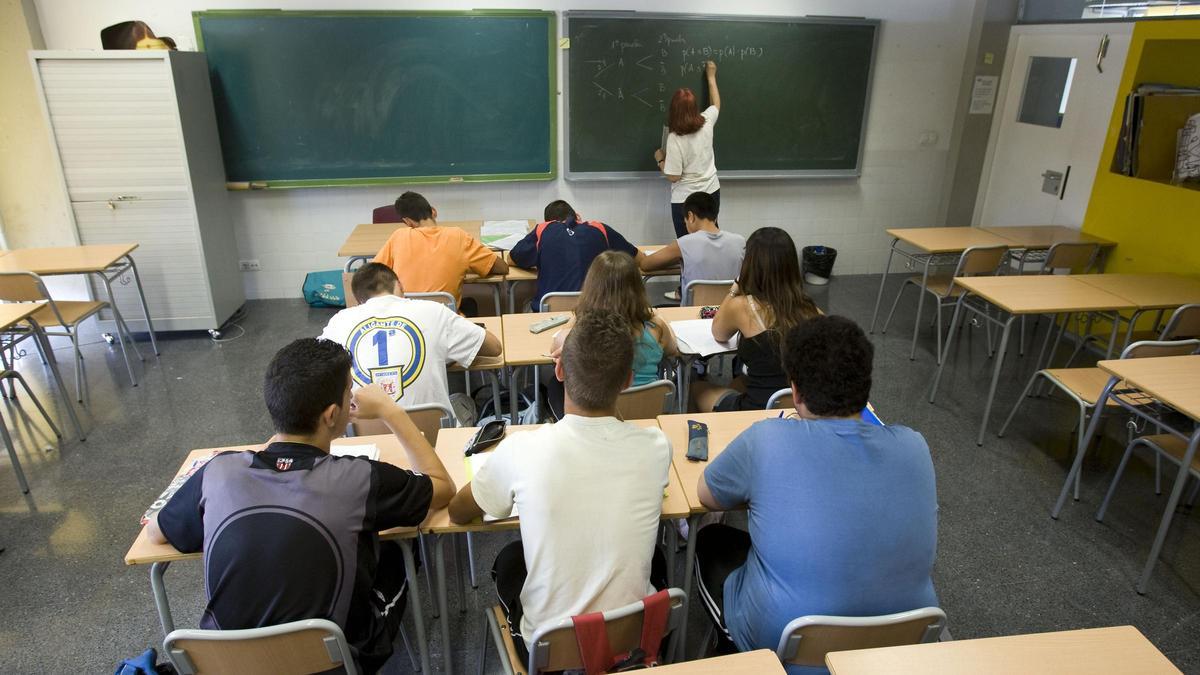 Alumnos en una clase de Alicante