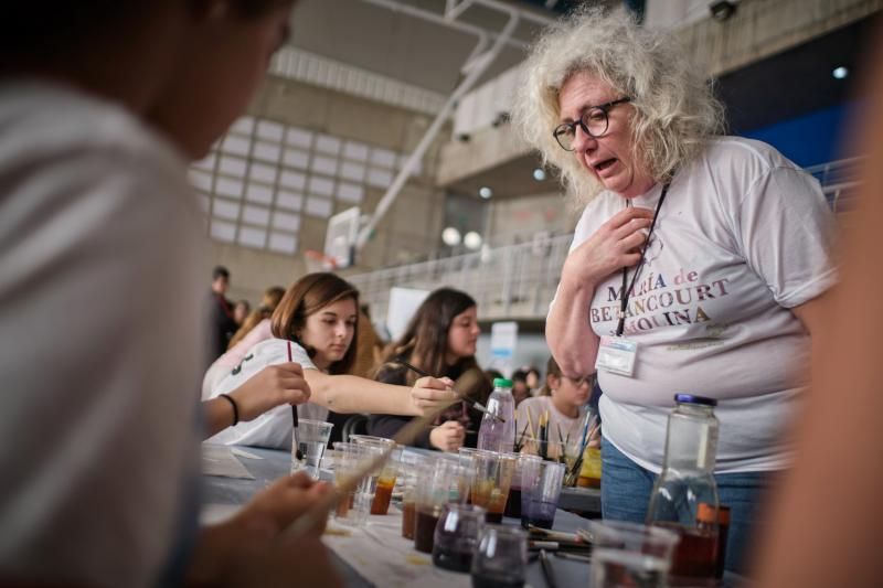 Minifera "Ciencia en femenino" Feria de la ciencia con participación de varias científicas. La feria comienza a las 9 y tendrá talleres y stands para niños. De 11:30 a las 12:00 es posible que esté la mayoría de ellas, es cuando se podrá hacer las fotos. Las científicas participantes son: Ana Belén Lago Blanco, Antonia M. Varela Pérez, Adriana de Lorenzo Cáceres Rodríguez, Pino Caballero Gil, Maria Reyes Battle, Atteneri López Arencibia, Inés Sifaoui, Natália Karla Bellini, Desirée San Nicolás, Vinita Mahtani-Chugani  | 11/02/2020 | Fotógrafo: Andrés Gutiérrez Taberne