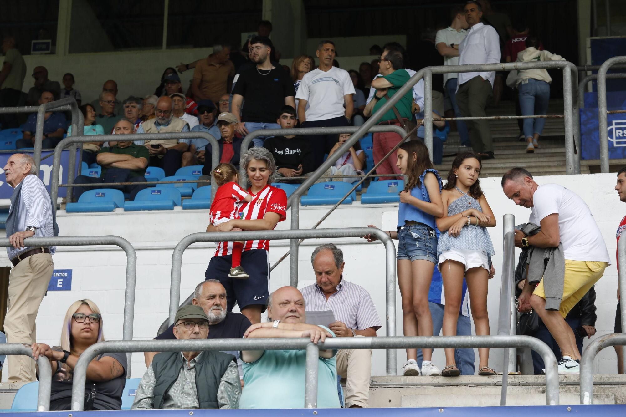 EN IMÁGENES: Partido amistoso entre Real Avilés y Real Sporting