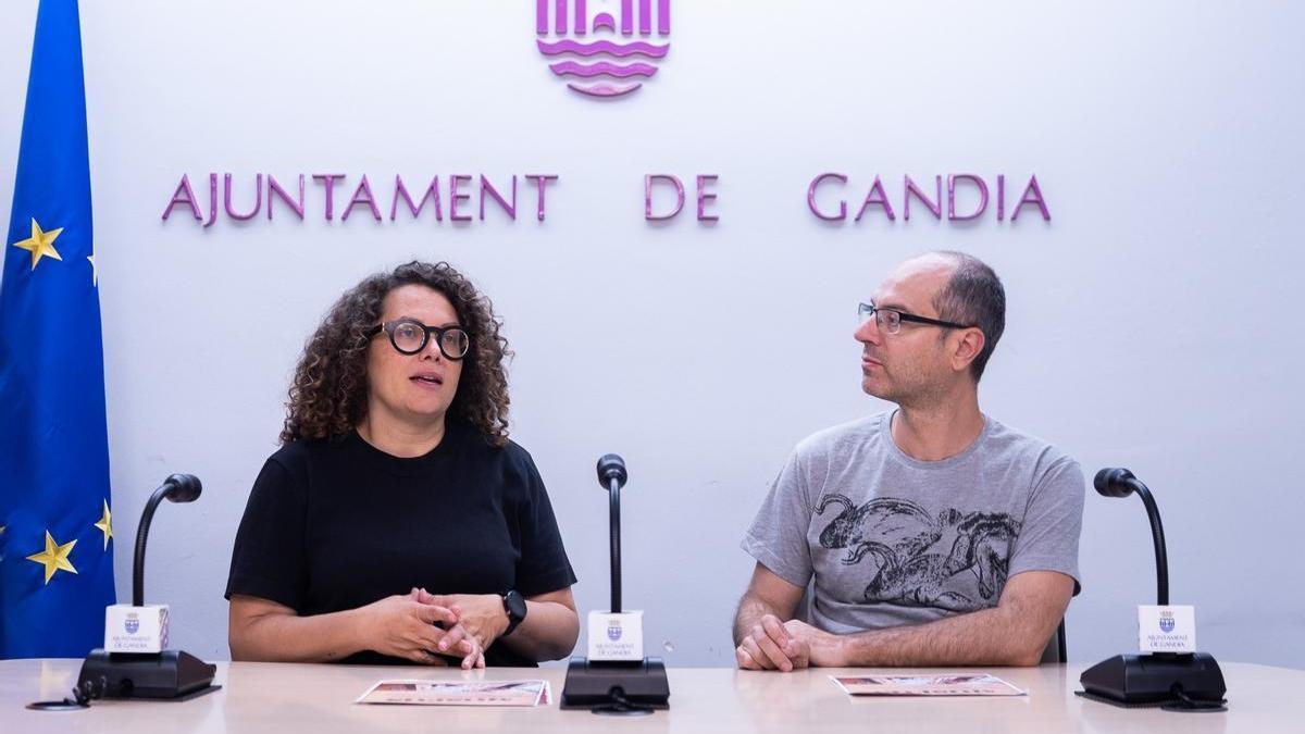Izquierdo y Miret en rueda de prensa.