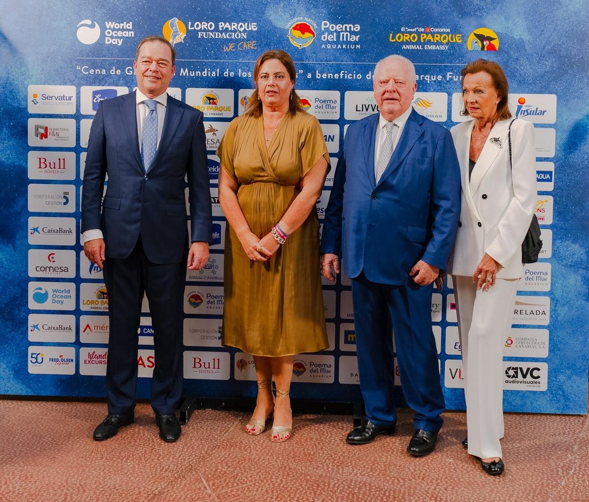 La Gran Gala del Día de los Océanos de Poema del Mar reúne un año más a las personalidades más destacadas de Canarias.