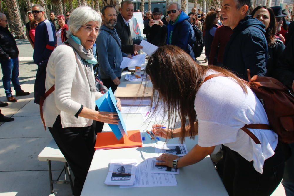 Concentración en contra del rascacielos del Puerto