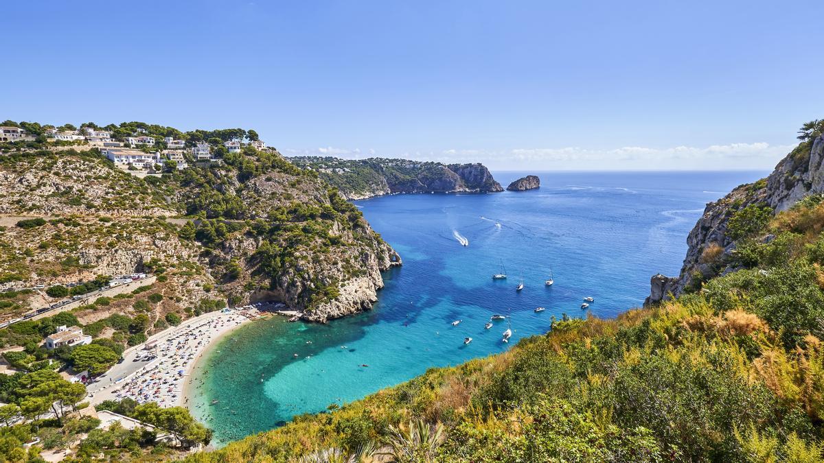 Estas son 3 de las calas de aguas turquesa más espectaculares de España y están en Alicante