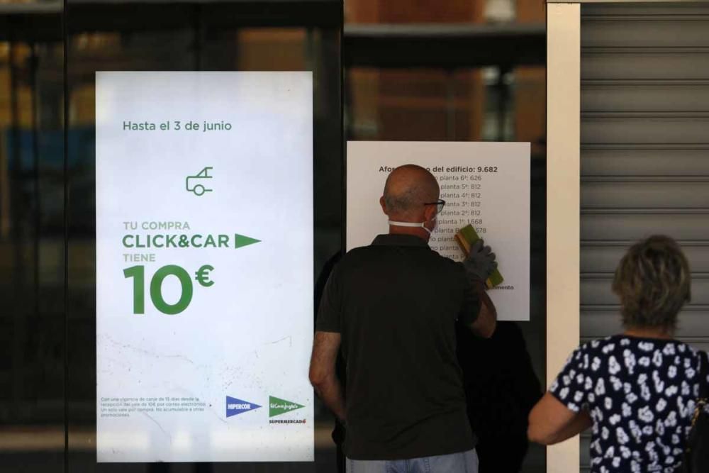 Lunes, 1 de junio | Abren en Málaga los centros comerciales