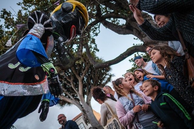 Desfile de la pandorga y los caballitos de fuego, en La Laguna