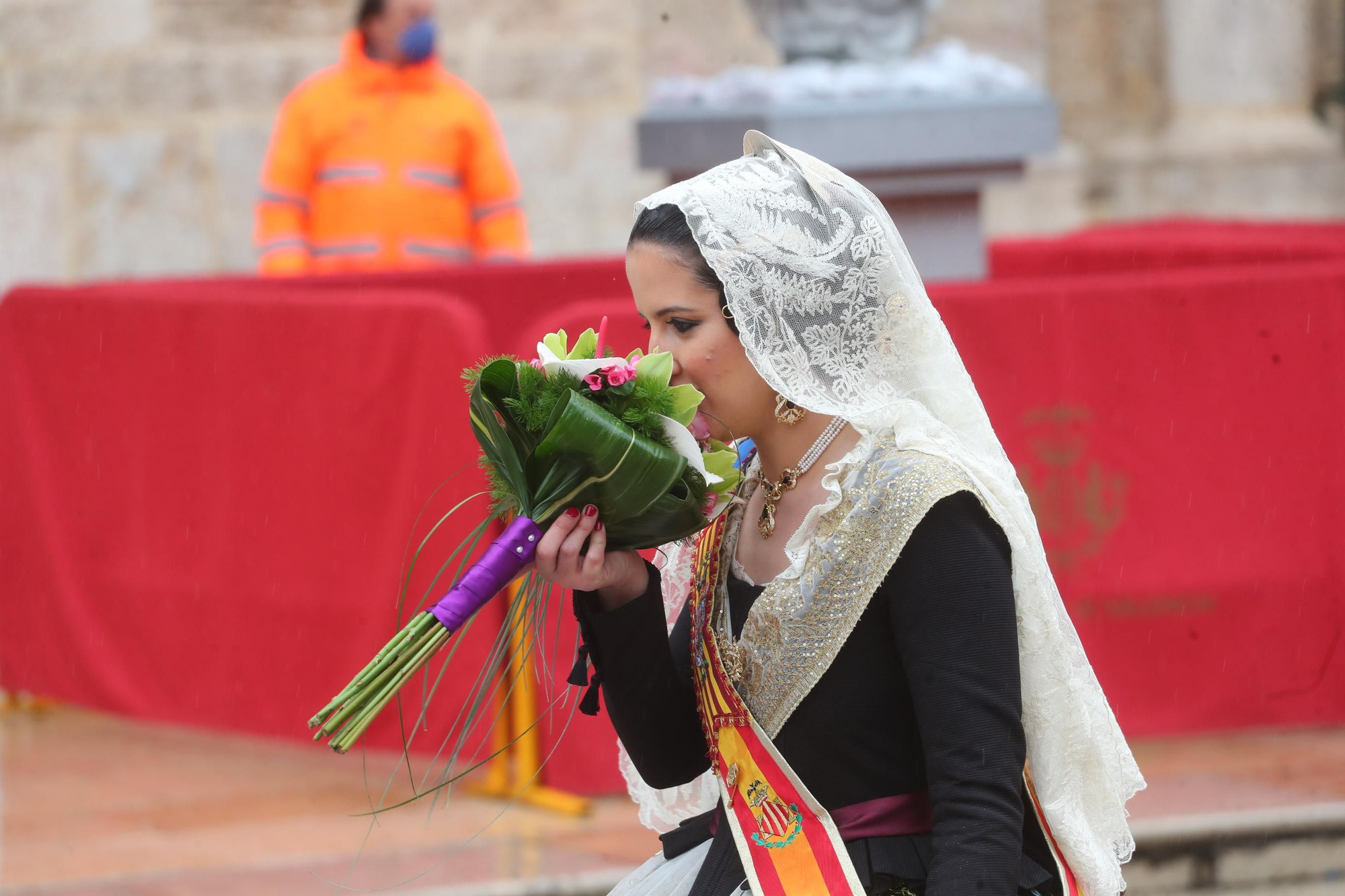 Búscate en el primer día de ofrenda por la calle de la Paz (entre las 15:30 a las 17:00 horas)