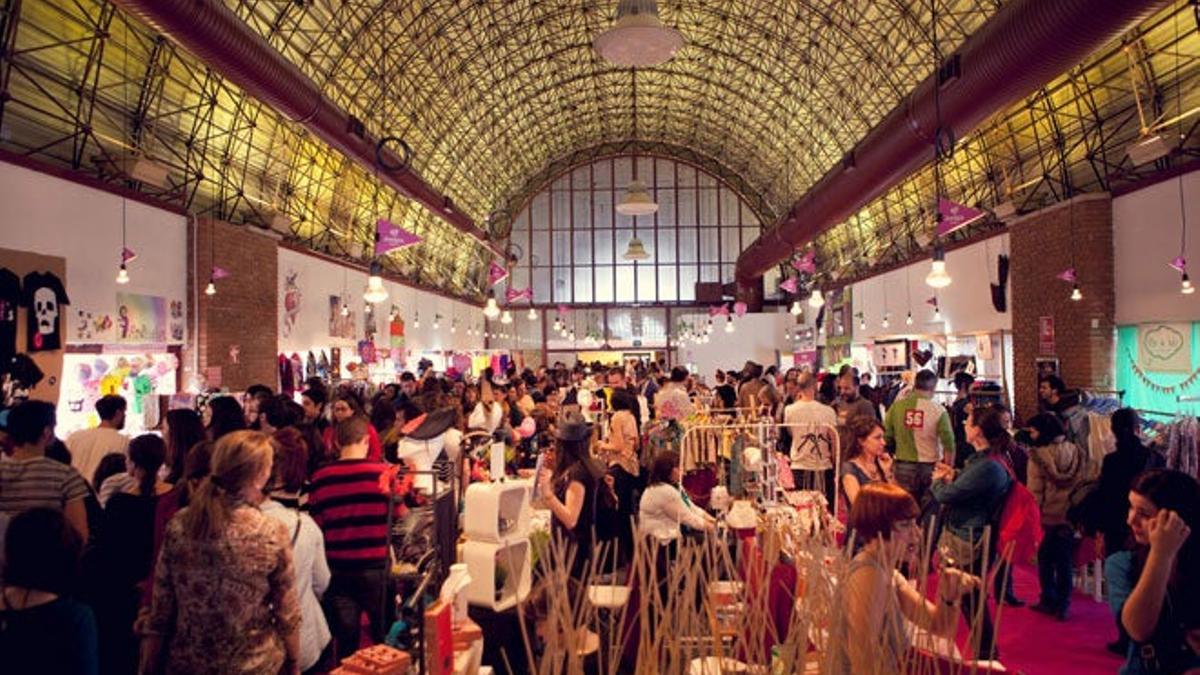 De compras en la madrileña estación de Chamartín