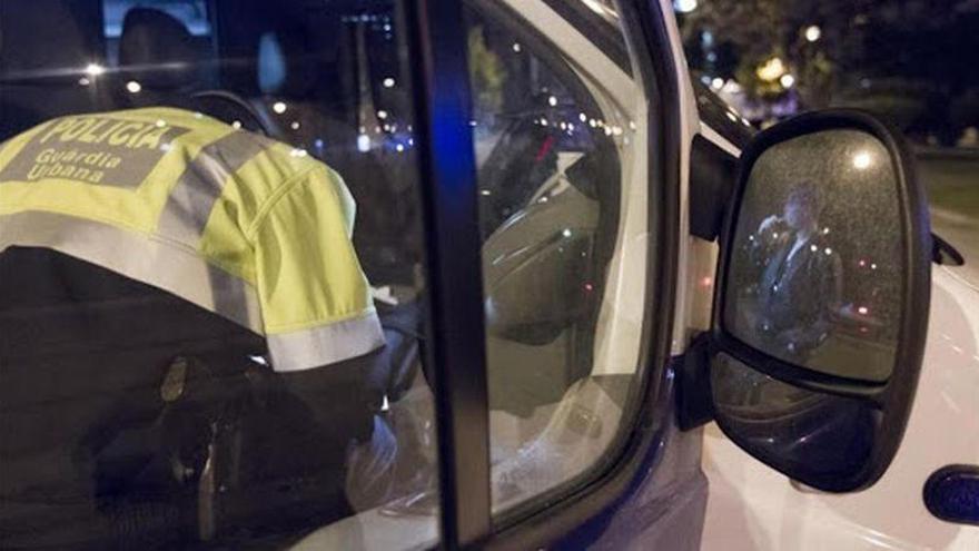 La Policía Local detiene a un varón por conducir ebrio, en el Centro de la capital aragonesa