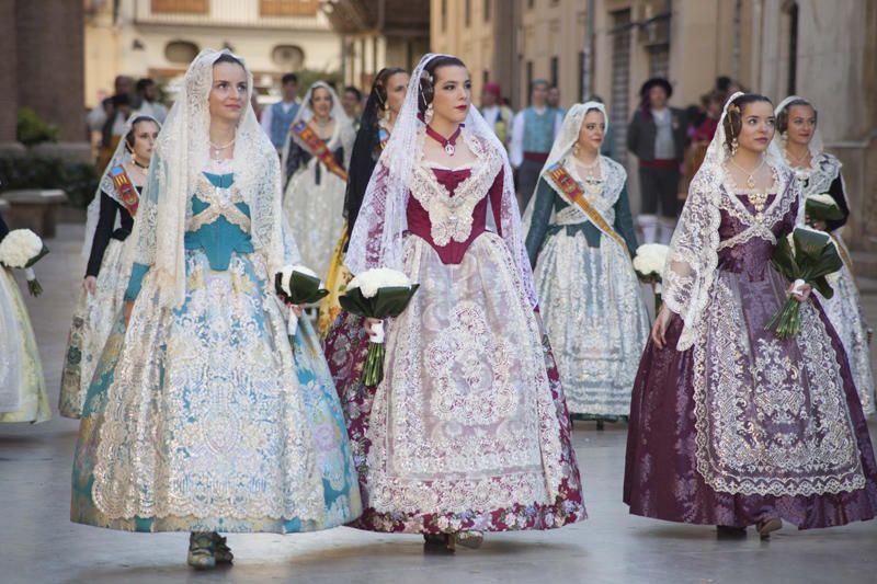 Comisiones falleras que han desfilado hasta las 18:00 horas.