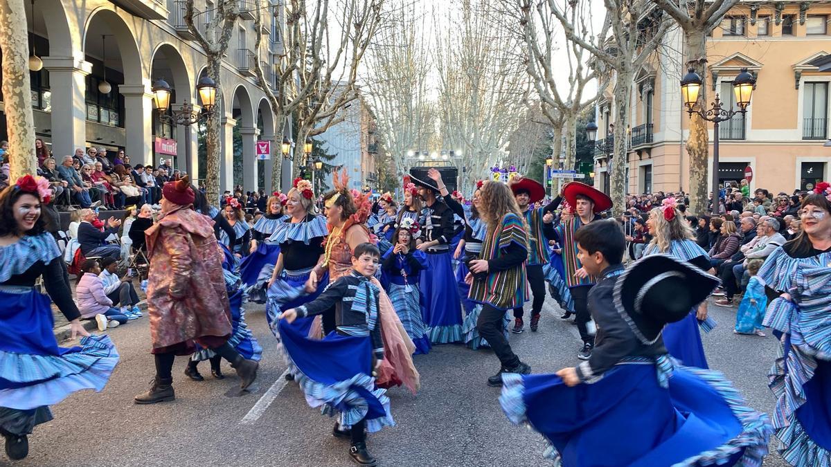 Segueix la disbauxa del Carnaval aquest dissabte a les comarques gironines
