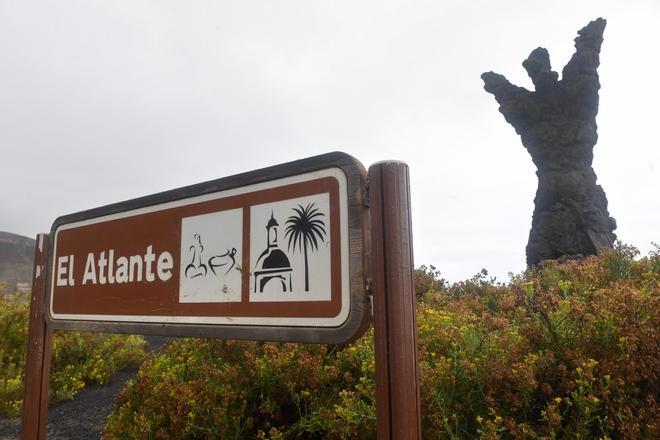 Estado de abandono de la zona de El Atlante