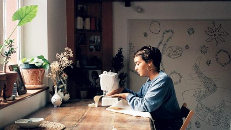 Nosotras miramos así. Taller de fotografía analógica con una mirada al trabajo hecho por mujeres