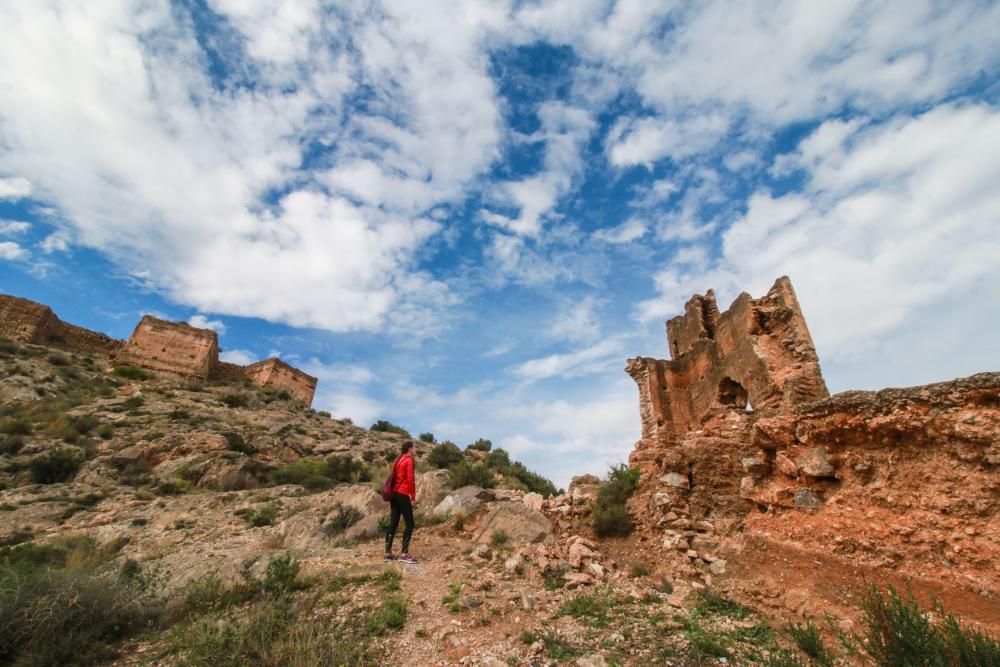 Derrumbe de parte de la Torre Taifal de Orihuela