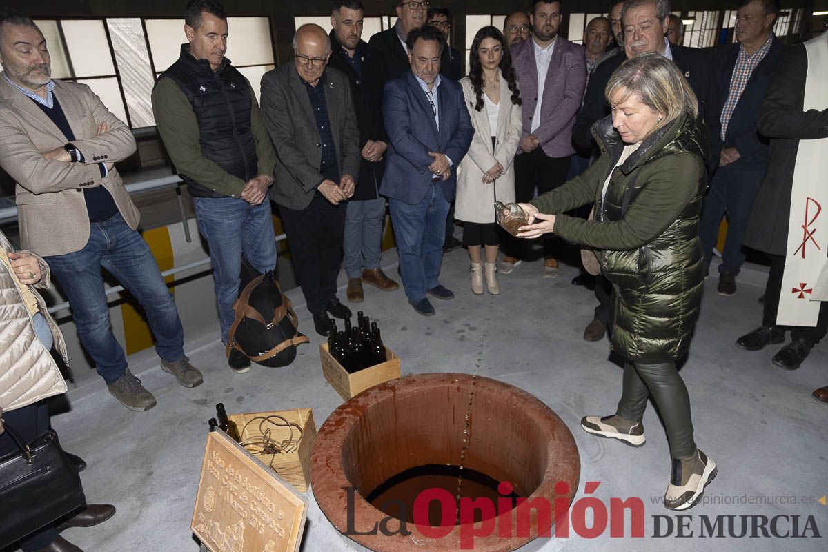 Todo preparado para la nueva añada del vino de la Cruz de Caravaca