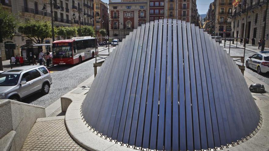 La fuente de la plaza de España sigue cerrada por la prevención