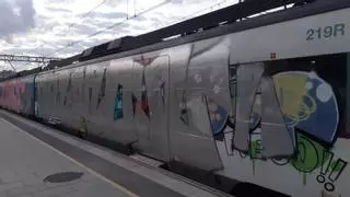 Inutilizado un tren de Rodalies vandalizado por las afectaciones derivadas del robo de cobre
