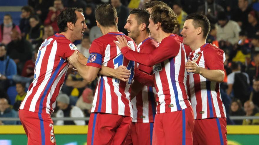 Los futbolistas del Atlético celebran un gol.