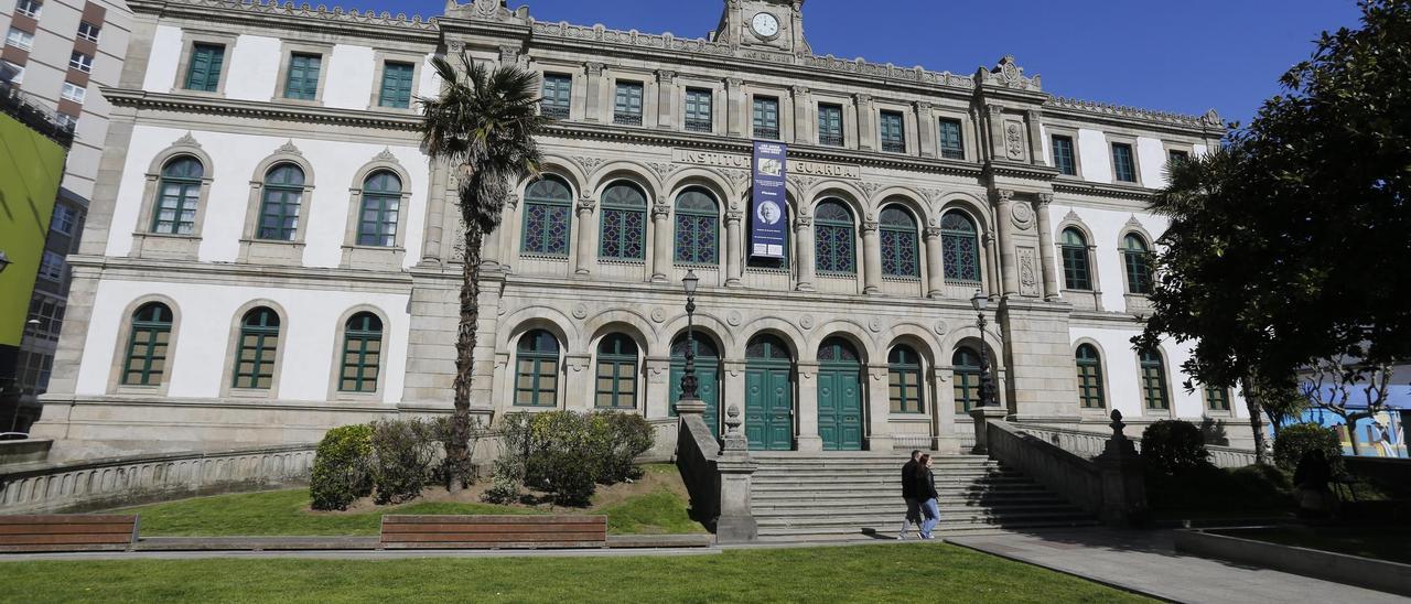 Fachada del instituto Eusebio da Guarda de A Coruña.