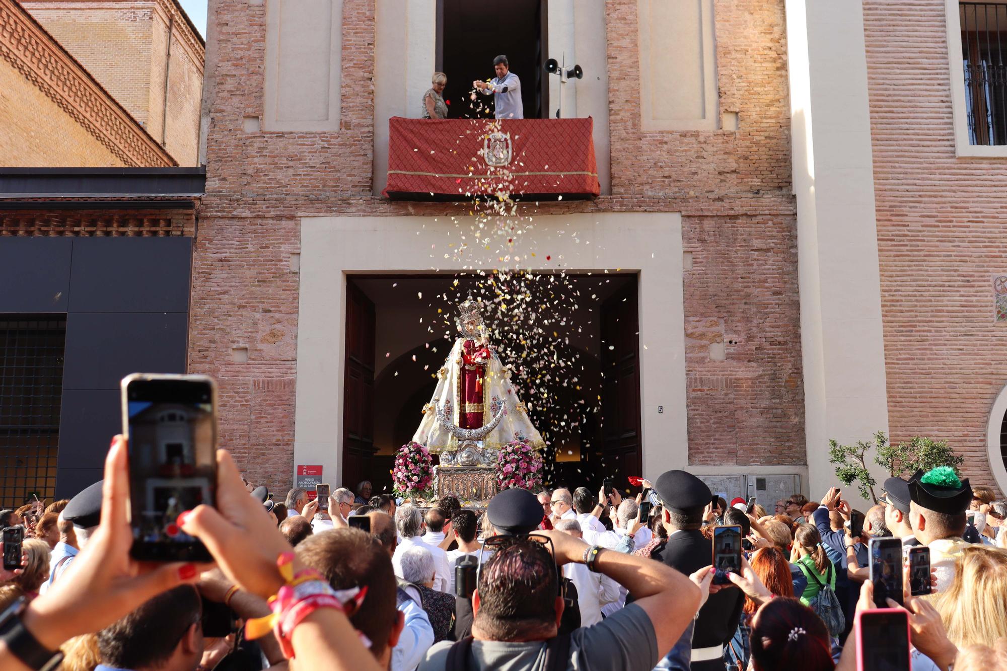 Las imágenes del regreso en romería de la Fuensanta a su santuario