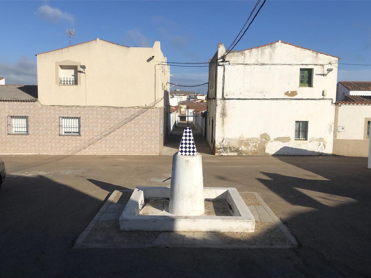 Plaza en la localidad de Entrerríos, en la provincia de Badajoz.