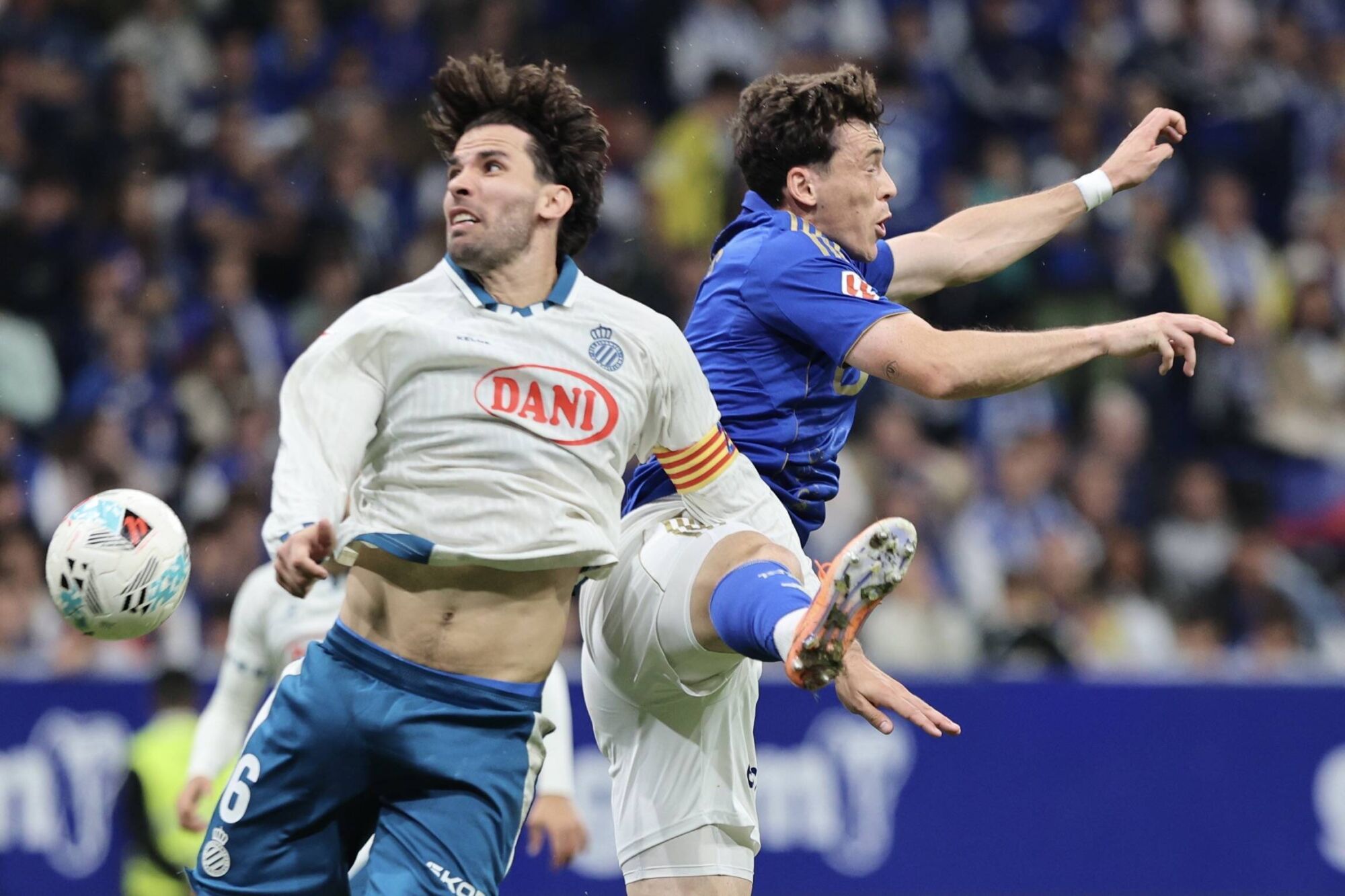 Todas las IMÁGENES del reestreno de Carrión con el Oviedo, con derrota ante el Espanyol 