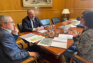 El Ministerio se compromete a una regeneración integral del paseo de la ría