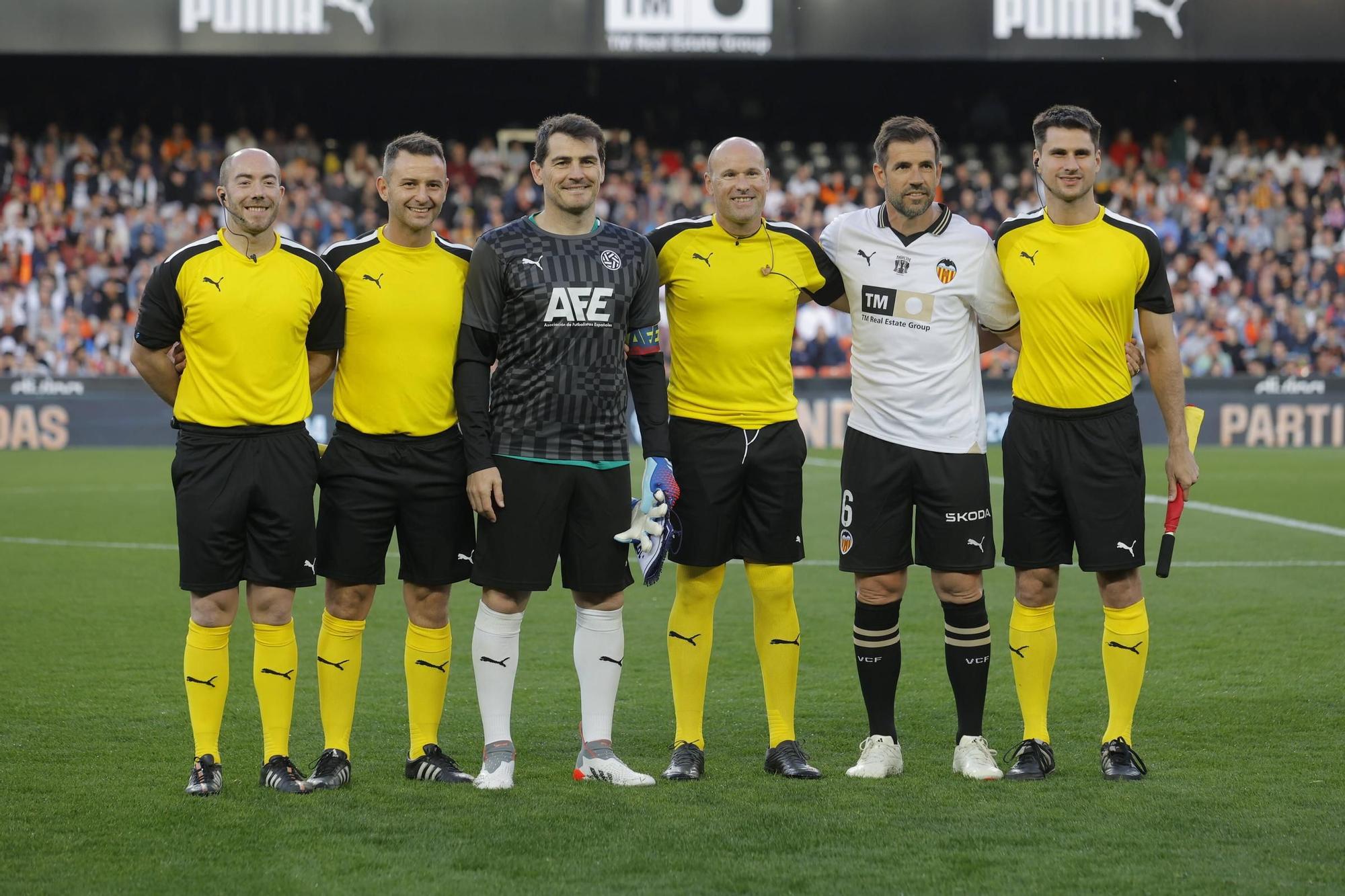 ¡Qué recuerdos! Las fotos del homenaje al Valencia del Triplete