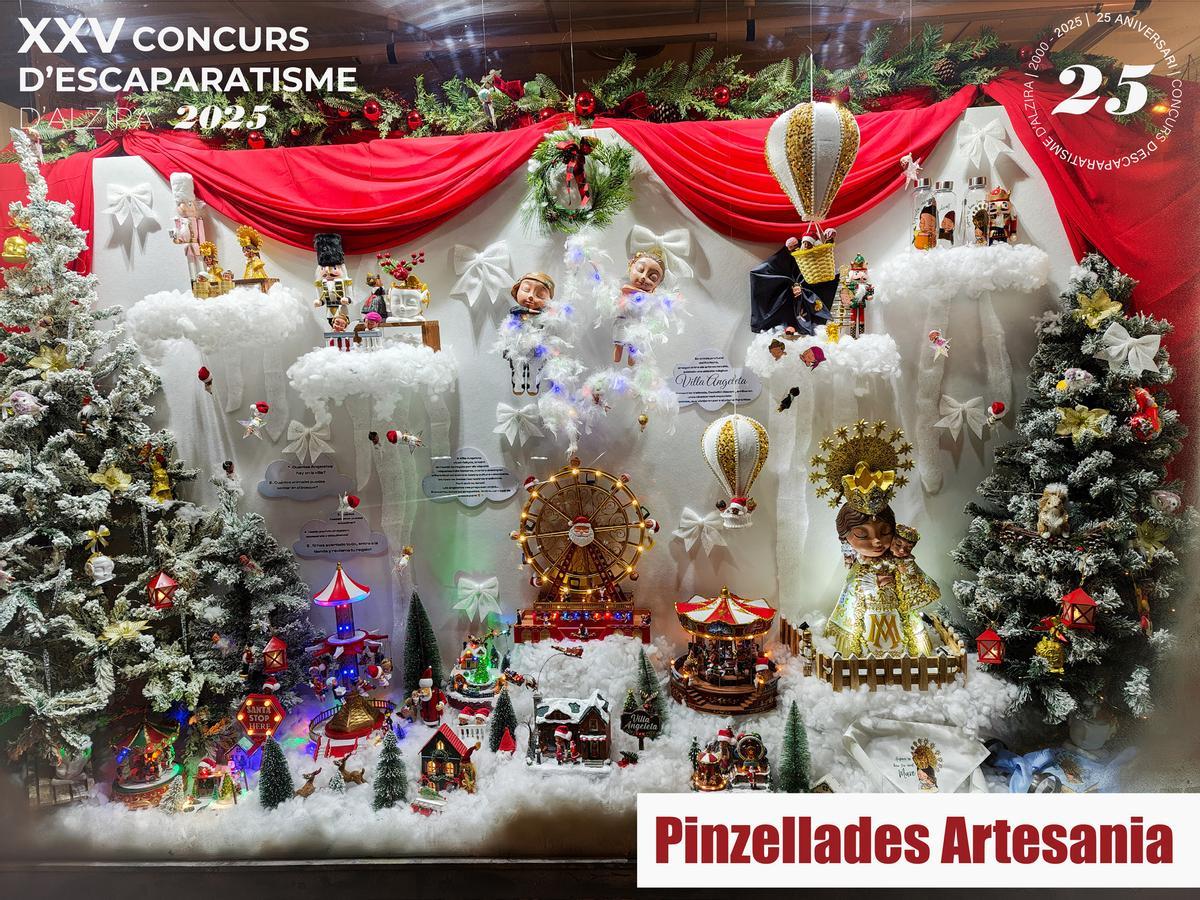 Aparadors de l'establiment que ha guanyat el primer premi del concurs que organitza Idea.