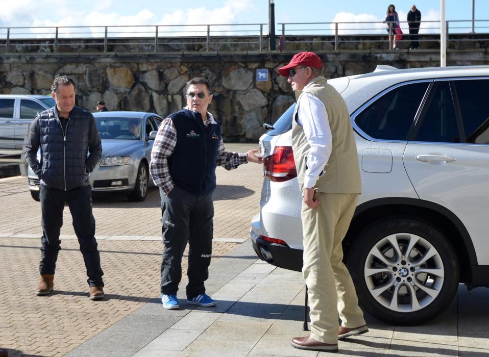 El rey emérito pudo por fin salir a navegar en una jornada primaveral marcada por el calor y el buen humor