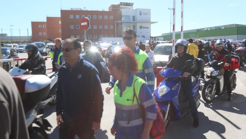 La mayoría de trabajadores vota a favor del acuerdo alcanzado con el Ayuntamiento en la maratoniana reunión de la madrugada del jueves