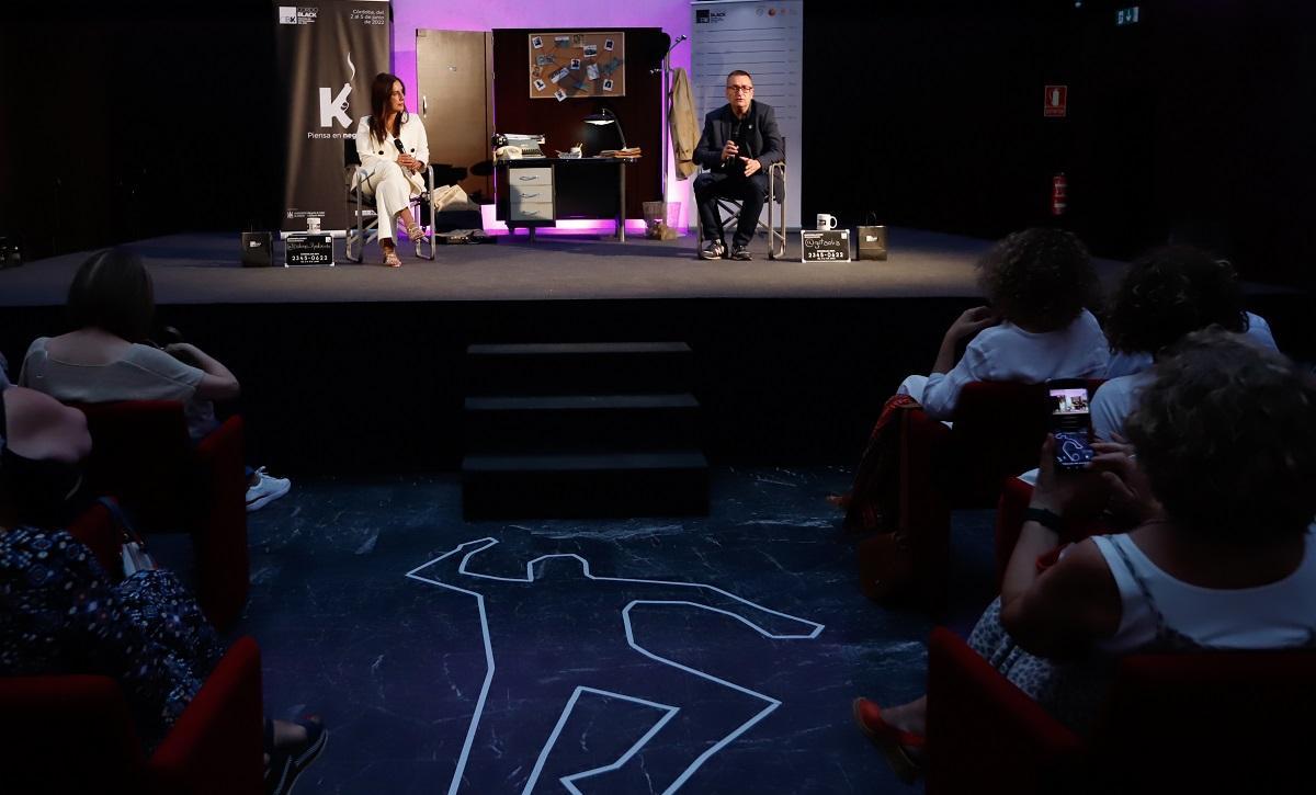 Dolores Redondo y Salvador Gutiérrez Solis, en la primera edición de Cordoblack.