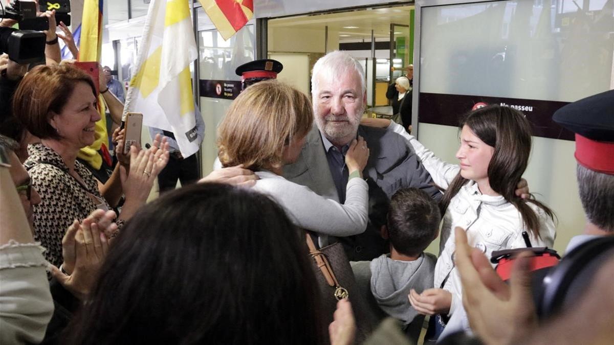 Josep Maria 'Jami' Matamala llega al aeropuerto de Girona