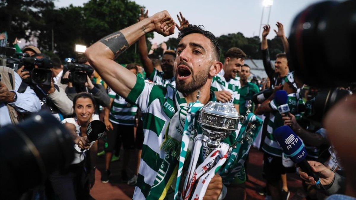 Bruno Fernandes, eufórico tras conquistar un título con el Sporting