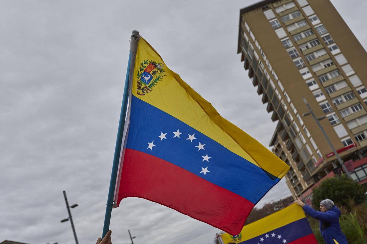 La concentració de veneçolans a Girona en imatges