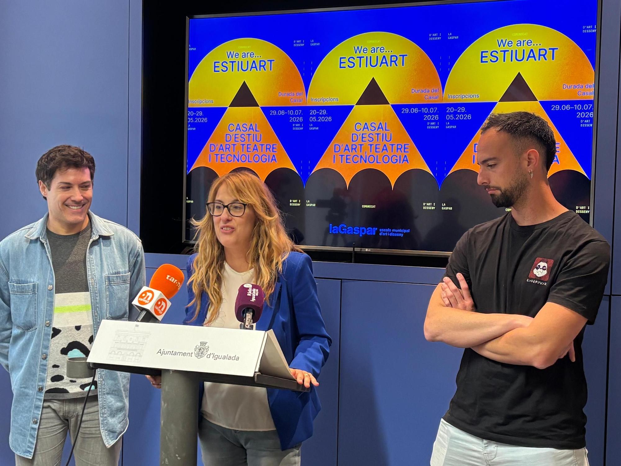 Patrícia Illa, presentant la programació dels casals d'estiu