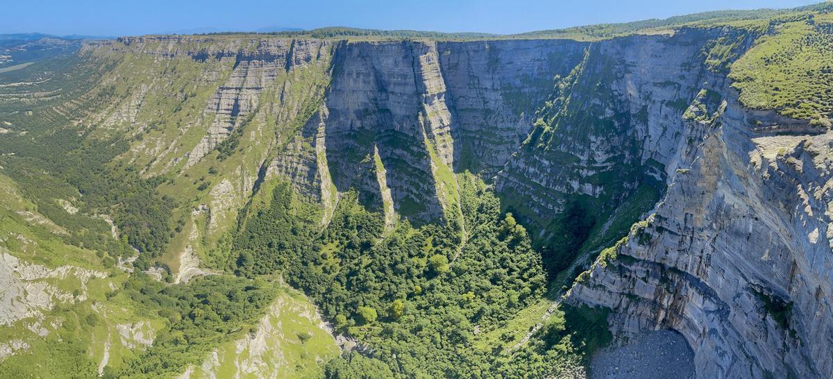 Cascada del Nervión desde su mirador.