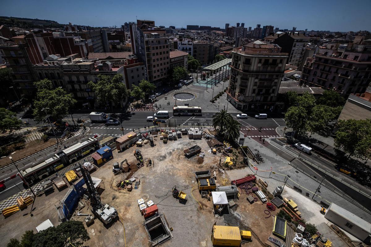 Barcelona 03/07/2026 Barcelona. El tramo entre la Rambla de Badal y la Plaça de Sants,que reabrirá el tráfico los fines de semana durante dos años debido a las obras que obligan al bus H10 a pasar por ese tramo. AUTOR: JORDI OTIX